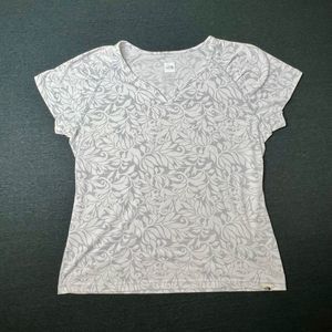 The North Face Fitted Tee White Floral T Shirt Short Sleeve V Neck Sz XL
